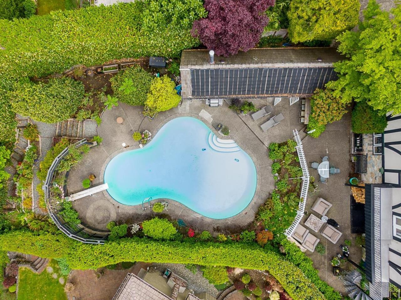 Suite Smart West Vancouver Exterior foto